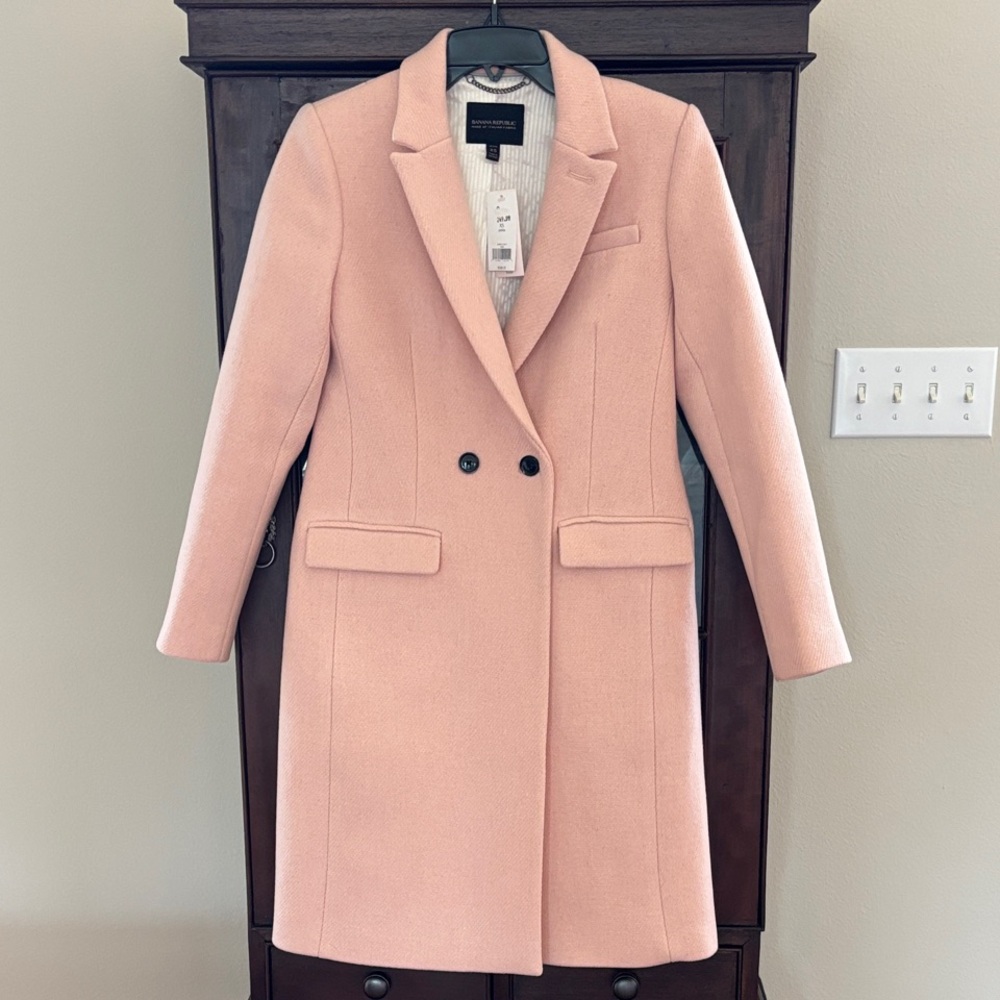 Banana Republic Blush Pink Double-Breasted Blazer